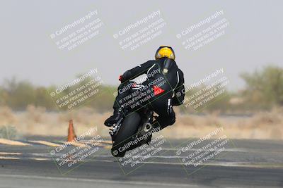 media/Mar-28-2022-Superbike Trackdays (Mon) [[b8603d0f67]]/Open Track Time/Turn 16/